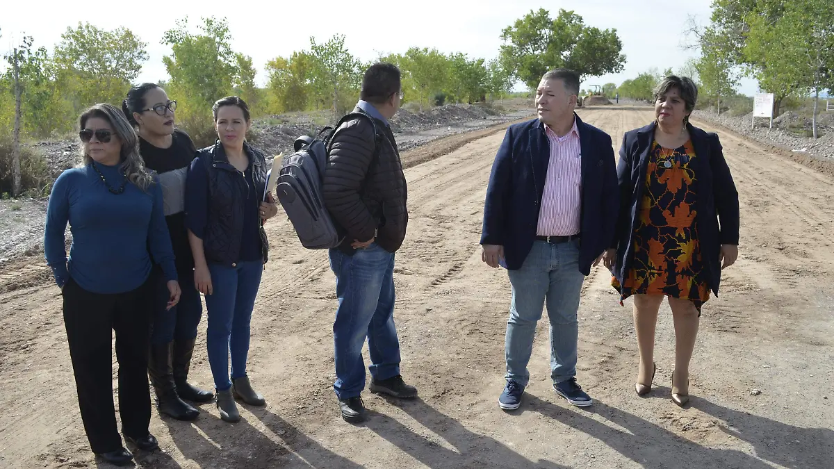 Alcalde en recorrido de obras